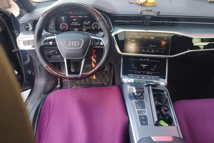 Used Audi A6L 2019 40 TFSI Luxury Dynamic Model Steering Wheel