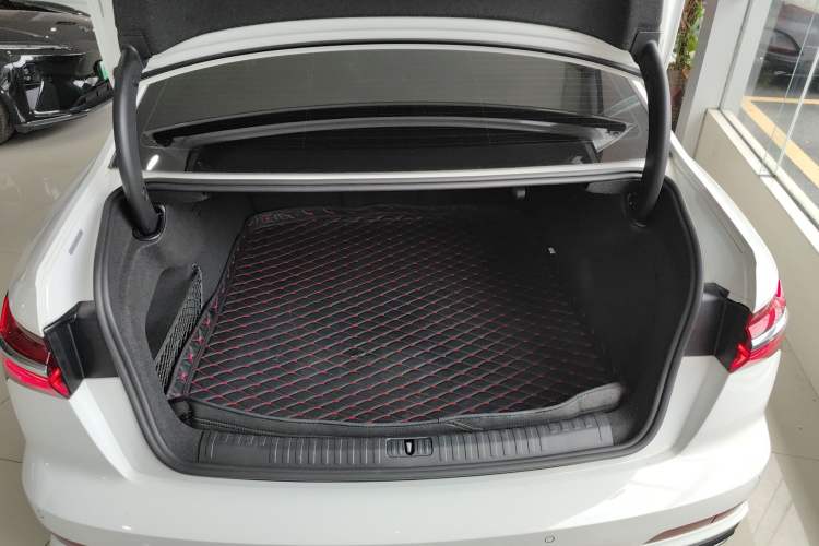 Used Audi A6L 2019 40 TFSI Luxury Dynamic Model Trunk