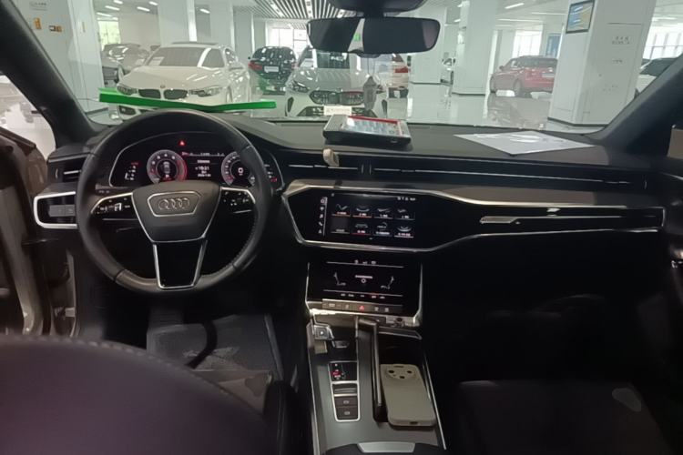 Used Audi A6L 2019 40 TFSI Luxury Dynamic Model Center Console