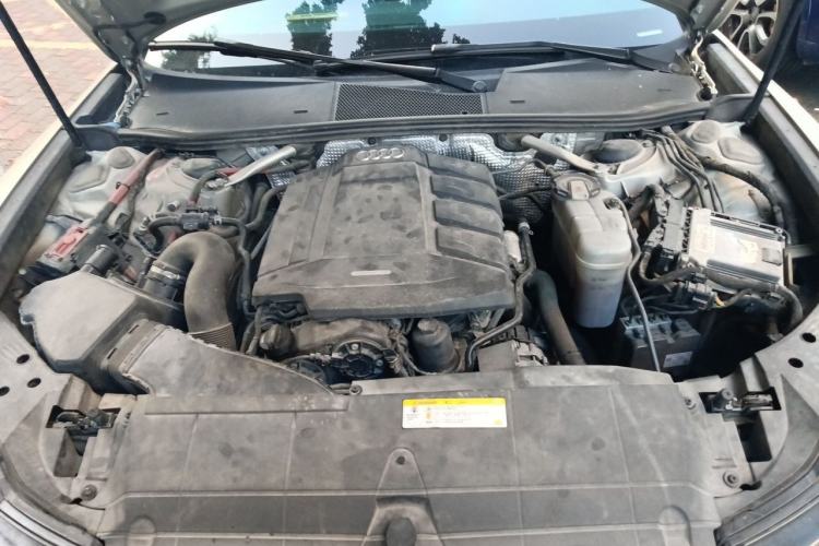 Used Audi A6L 2019 40 TFSI Luxury Dynamic Model Engine Bay