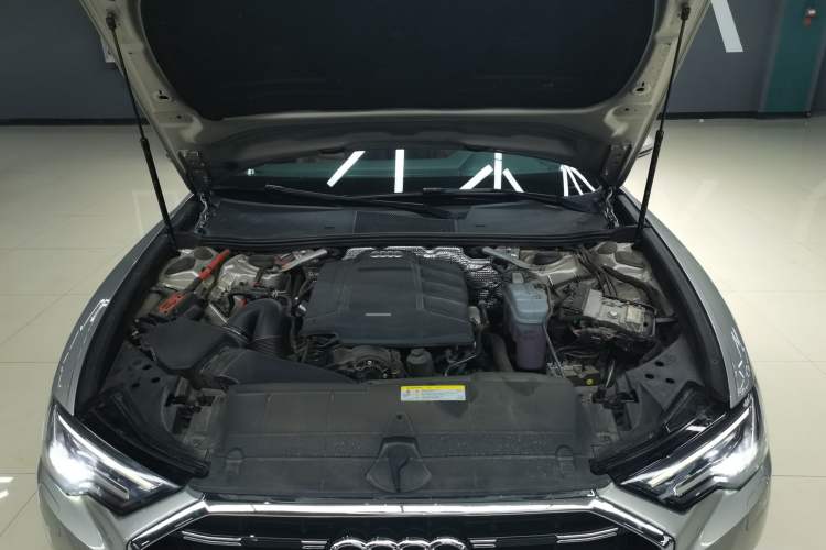Used Audi A6L 2019 45 TFSI Prestige Elegant Edition Engine Bay