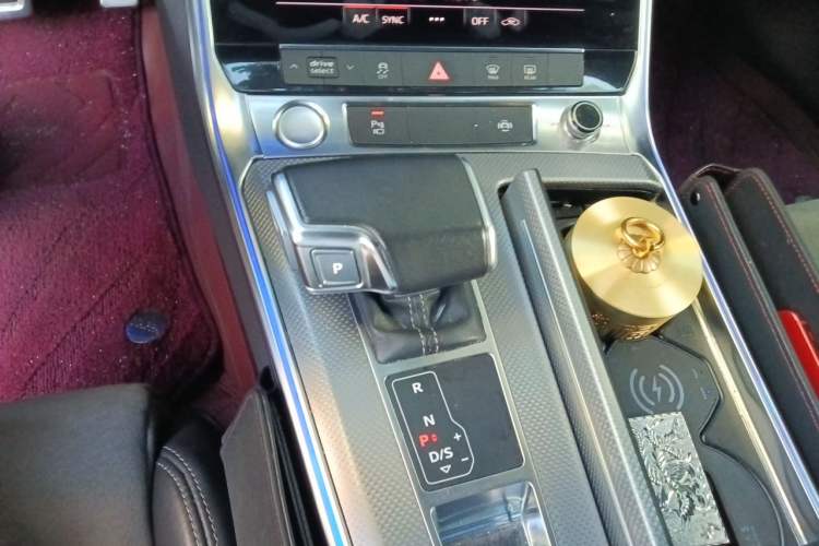 Used Audi A6L 2019 40 TFSI Luxury Dynamic Model Gear Lever
