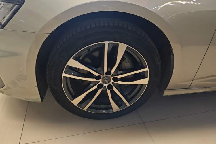 Used Audi A6L 2019 45 TFSI Prestige Dynamic Edition Left Front Wheel Hub