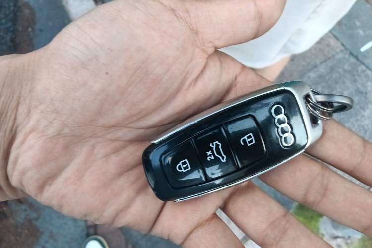 Used Audi A6L 2019 40 TFSI Luxury Dynamic Model Vehicle Key