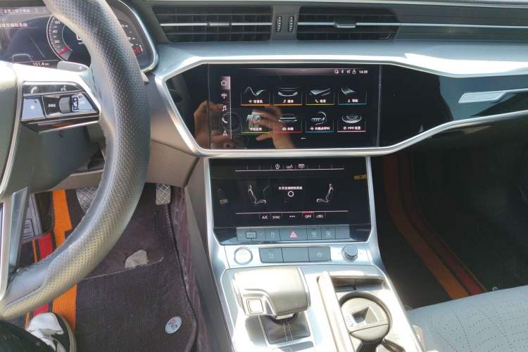 Used Audi A6L 2020 40 TFSI Luxury Dynamic Edition Audio And AC Panel