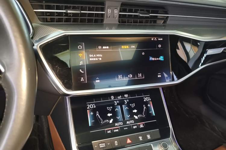 Used Audi A6L 2020 45 TFSI Prestige Elegant Edition Audio And AC Panel