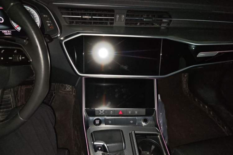 Used Audi A6L 2020 45 TFSI Prestige Elegant Edition Audio And AC Panel