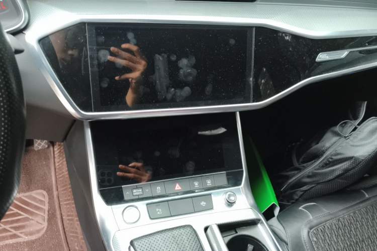 Used Audi A6L 2020 40 TFSI Luxury Dynamic Edition Audio And AC Panel