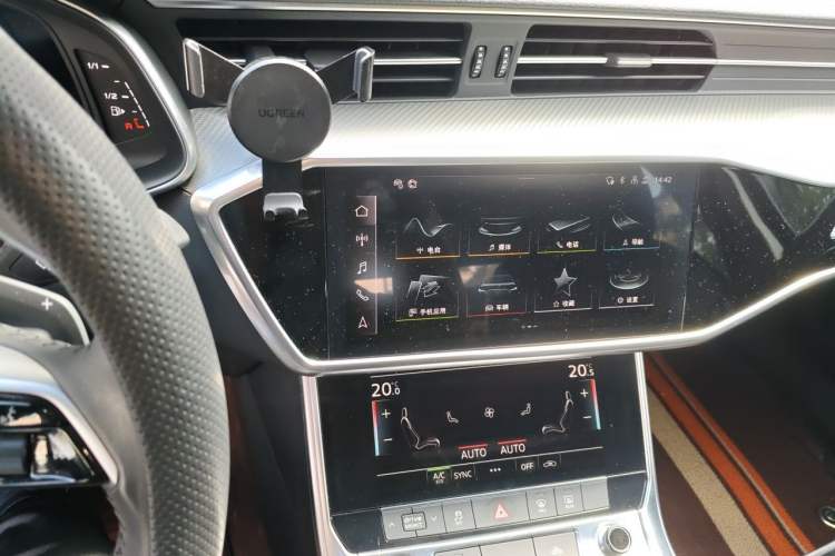Used Audi A6L 2020 40 TFSI Luxury Prestige Edition Audio And AC Panel