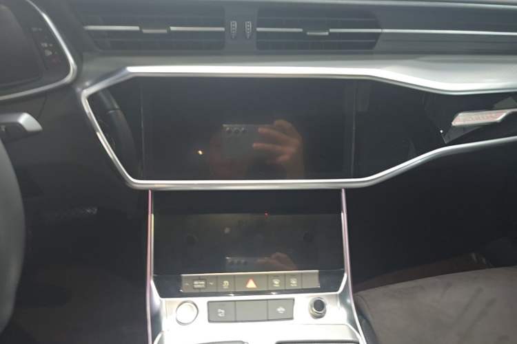 Used Audi A6L 2020 45 TFSI quattro Prestige Dynamic Edition Audio And AC Panel