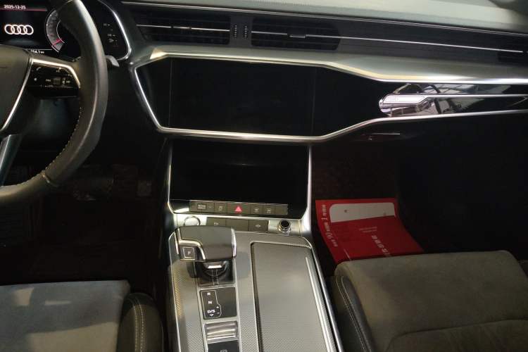 Used Audi A6L 2020 40 TFSI Luxury Dynamic Edition Audio And AC Panel