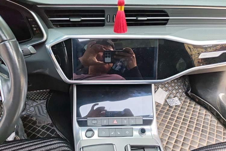 Used Audi A6L 2020 40 TFSI Luxury Dynamic Edition Audio And AC Panel