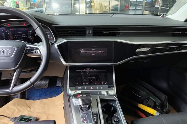 Used Audi A6L 2020 45 TFSI Prestige Elegant Edition Audio And AC Panel