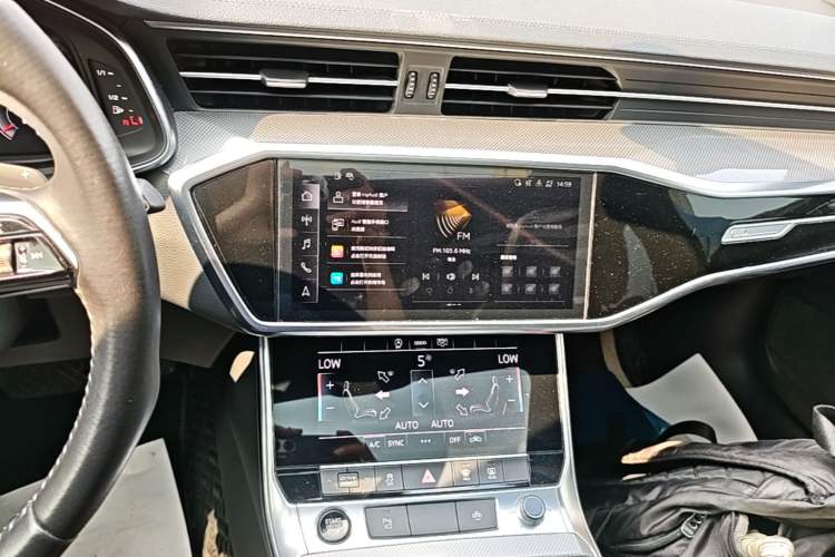 Used Audi A6L 2020 40 TFSI Luxury Dynamic Edition Audio And AC Panel