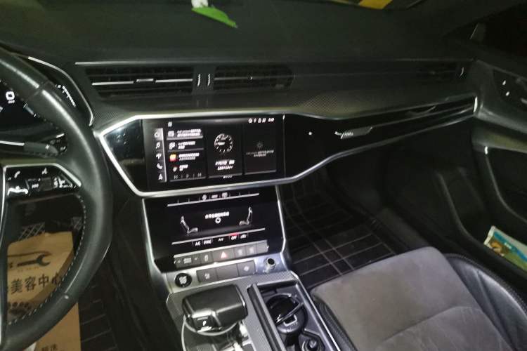 Used Audi A6L 2020 40 TFSI Luxury Dynamic Edition Audio And AC Panel