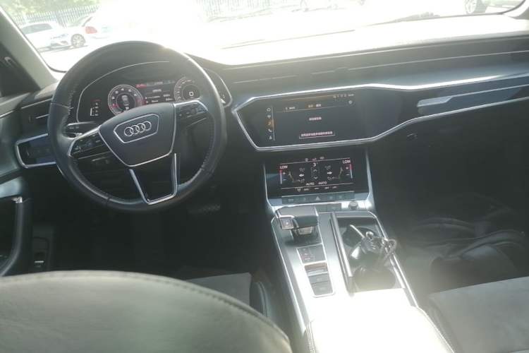 Used Audi A6L 2020 40 TFSI Luxury Dynamic Edition Center Console