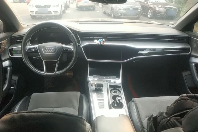 Used Audi A6L 2020 40 TFSI Luxury Dynamic Edition Center Console