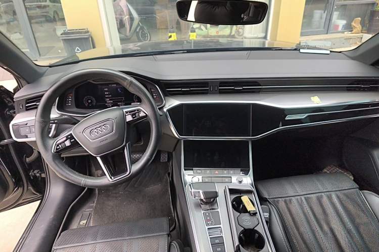 Used Audi A6L 2020 40 TFSI Luxury Dynamic Edition Center Console