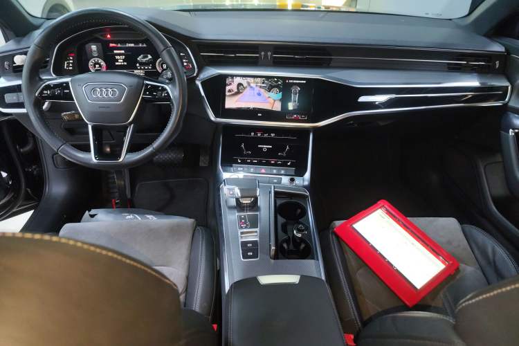 Used Audi A6L 2020 40 TFSI Luxury Dynamic Edition Center Console