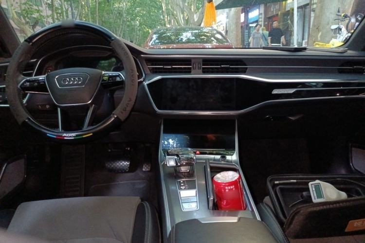 Used Audi A6L 2020 40 TFSI Luxury Dynamic Edition Center Console