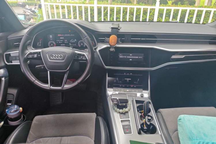 Used Audi A6L 2020 40 TFSI Luxury Dynamic Edition Center Console