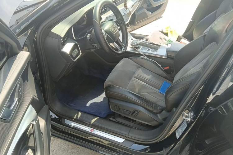 Used Audi A6L 2020 40 TFSI Luxury Dynamic Edition Driver Seat