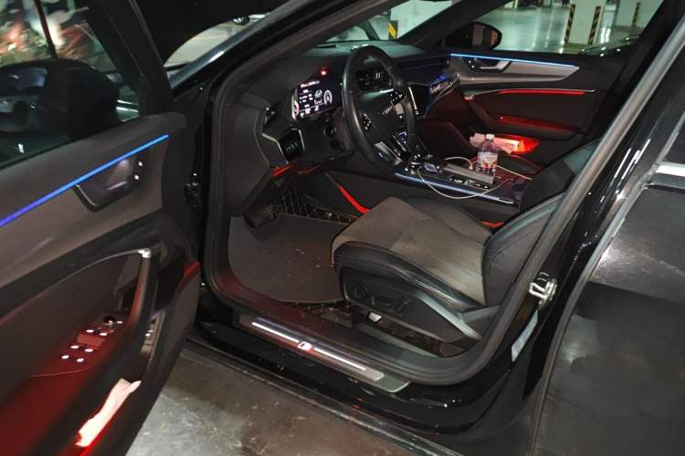 Used Audi A6L 2020 45 TFSI Prestige Dynamic Edition Driver Seat