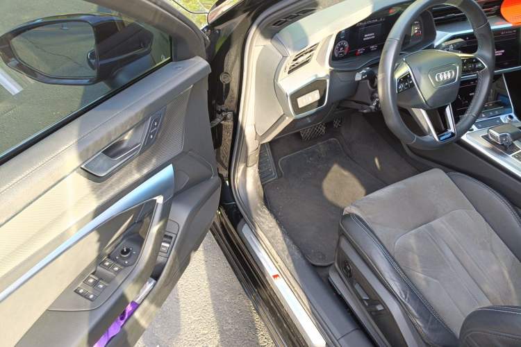 Used Audi A6L 2020 40 TFSI Luxury Dynamic Edition Driver Seat