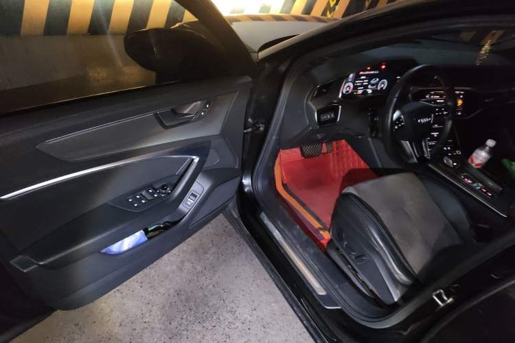 Used Audi A6L 2020 40 TFSI Luxury Dynamic Edition Driver Seat