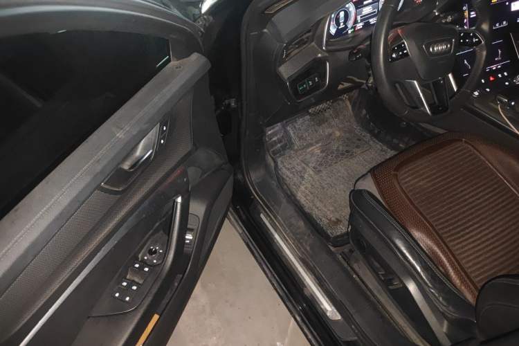 Used Audi A6L 2020 40 TFSI Luxury Dynamic Edition Driver Seat