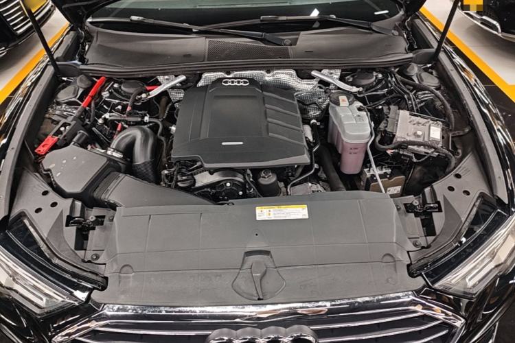 Used Audi A6L 2020 40 TFSI Luxury Dynamic Edition Engine Bay