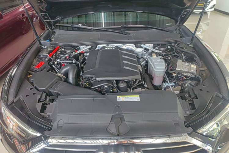Used Audi A6L 2020 40 TFSI Luxury Dynamic Edition Engine Bay