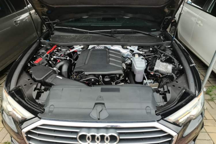 Used Audi A6L 2020 40 TFSI Luxury Dynamic Edition Engine Bay