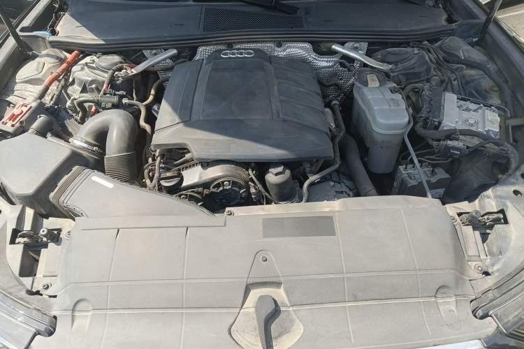 Used Audi A6L 2020 40 TFSI Luxury Dynamic Edition Engine Bay