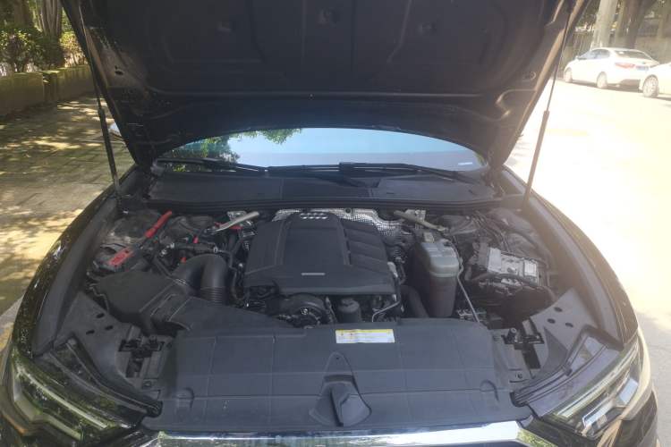 Used Audi A6L 2020 40 TFSI Luxury Dynamic Edition Engine Bay