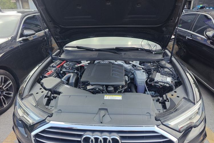 Used Audi A6L 2020 40 TFSI Luxury Dynamic Edition Engine Bay