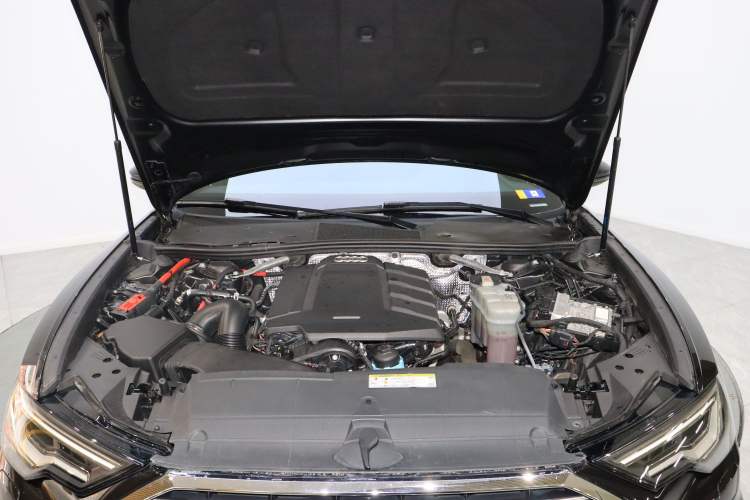 Used Audi A6L 2020 40 TFSI Luxury Dynamic Edition Engine Bay