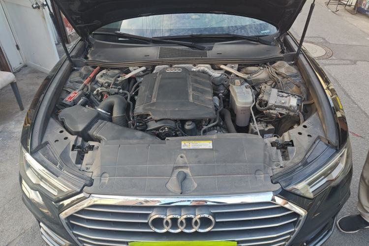 Used Audi A6L 2020 40 TFSI Luxury Dynamic Edition Engine Bay