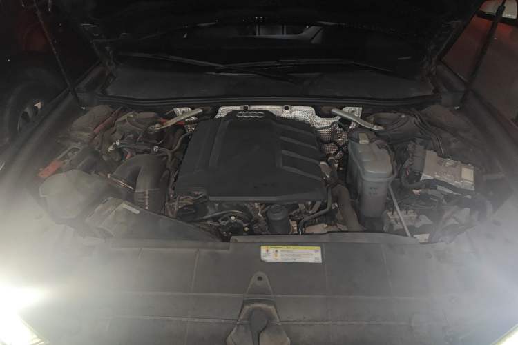 Used Audi A6L 2020 45 TFSI Prestige Dynamic Edition Engine Bay