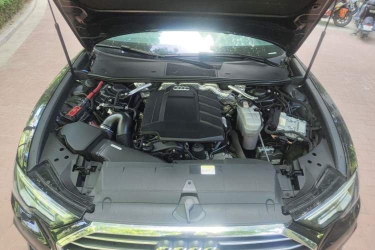 Used Audi A6L 2020 40 TFSI Luxury Dynamic Edition Engine Bay