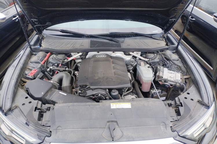 Used Audi A6L 2020 40 TFSI Luxury Dynamic Edition Engine Bay