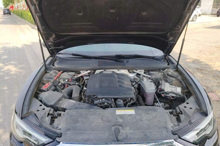 Used Audi A6L 2020 40 TFSI Luxury Dynamic Edition Engine Bay