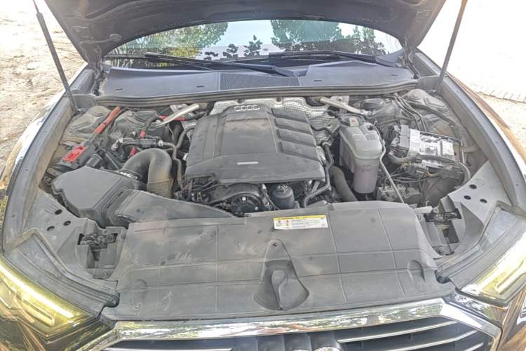 Used Audi A6L 2020 40 TFSI Luxury Dynamic Edition Engine Bay
