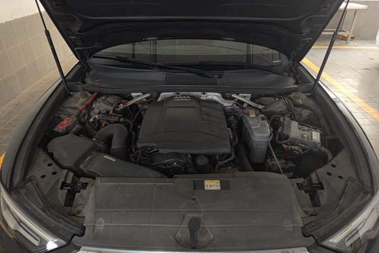 Used Audi A6L 2020 45 TFSI Prestige Dynamic Edition Engine Bay