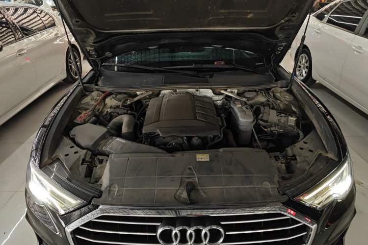 Used Audi A6L 2020 40 TFSI Luxury Dynamic Edition Engine Bay