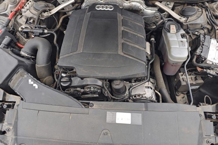 Used Audi A6L 2020 40 TFSI Luxury Dynamic Edition Engine Bay