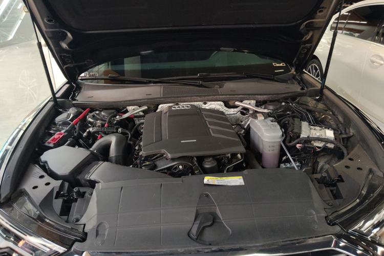 Used Audi A6L 2020 40 TFSI Luxury Dynamic Edition Engine Bay