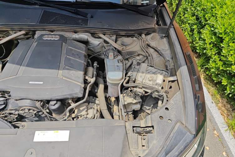 Used Audi A6L 2020 40 TFSI Luxury Dynamic Edition Engine Bay Left
