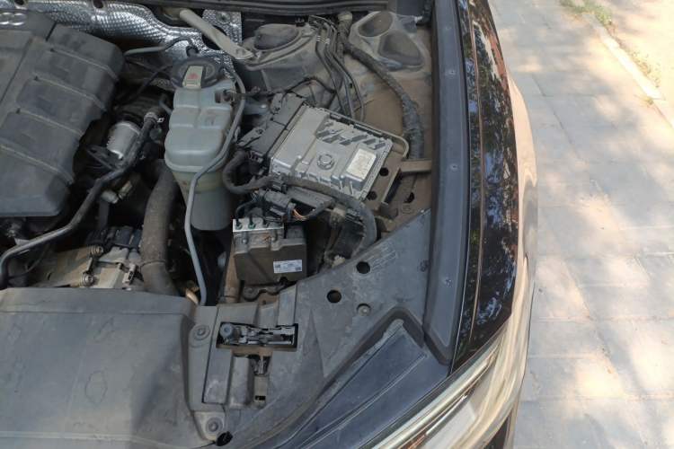 Used Audi A6L 2020 40 TFSI Luxury Dynamic Edition Engine Bay Left