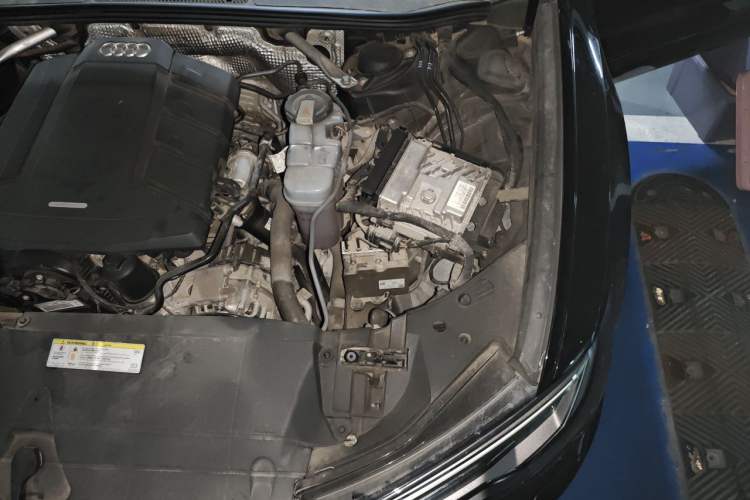 Used Audi A6L 2020 45 TFSI Prestige Elegant Edition Engine Bay Left